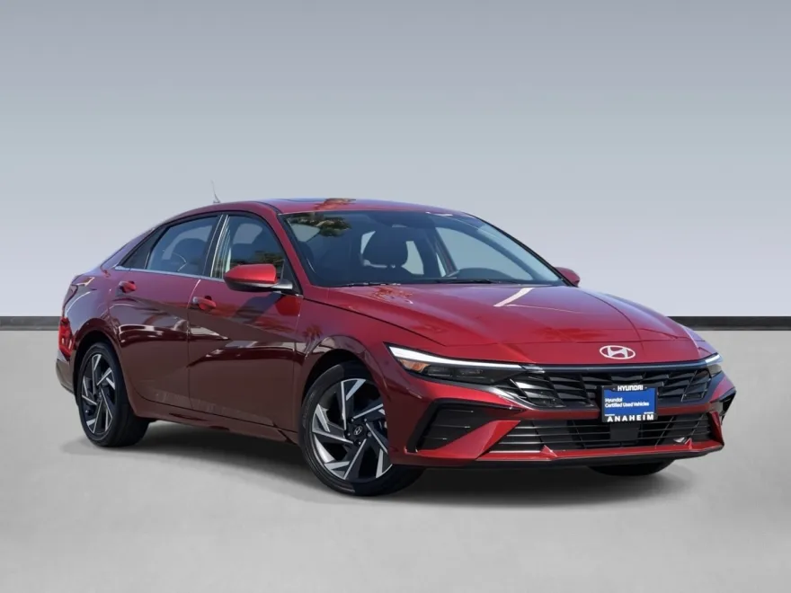2025 Hyundai Elantra SEL Convenience photo 1