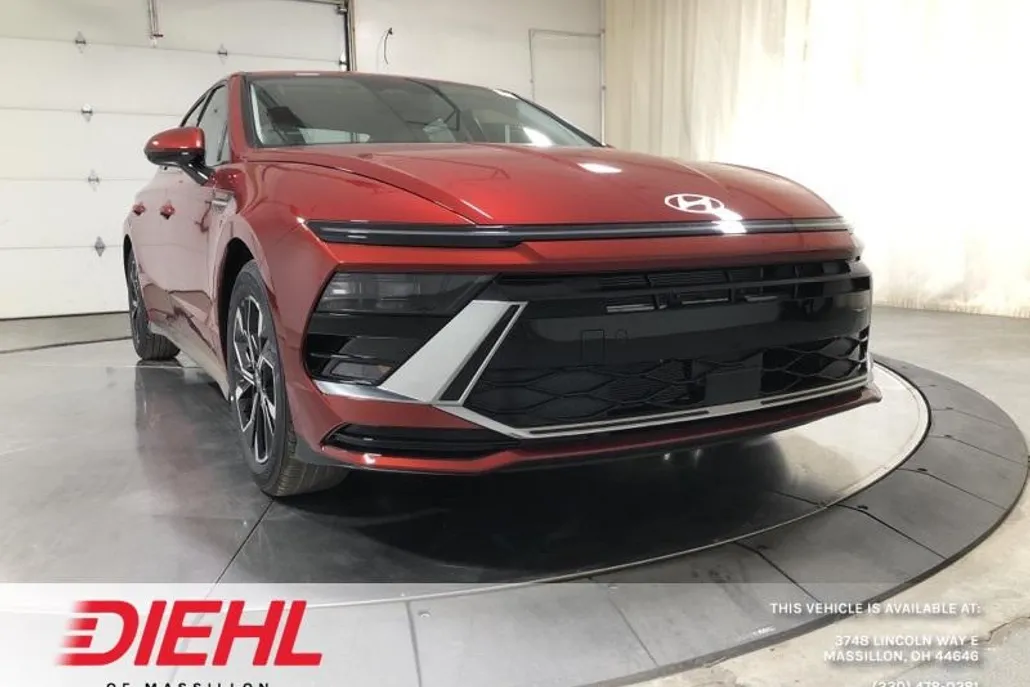 2025 Hyundai Sonata SEL photo 1