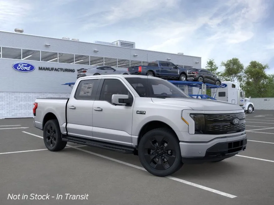 2025 Ford F-150 Lightning Platinum photo 1