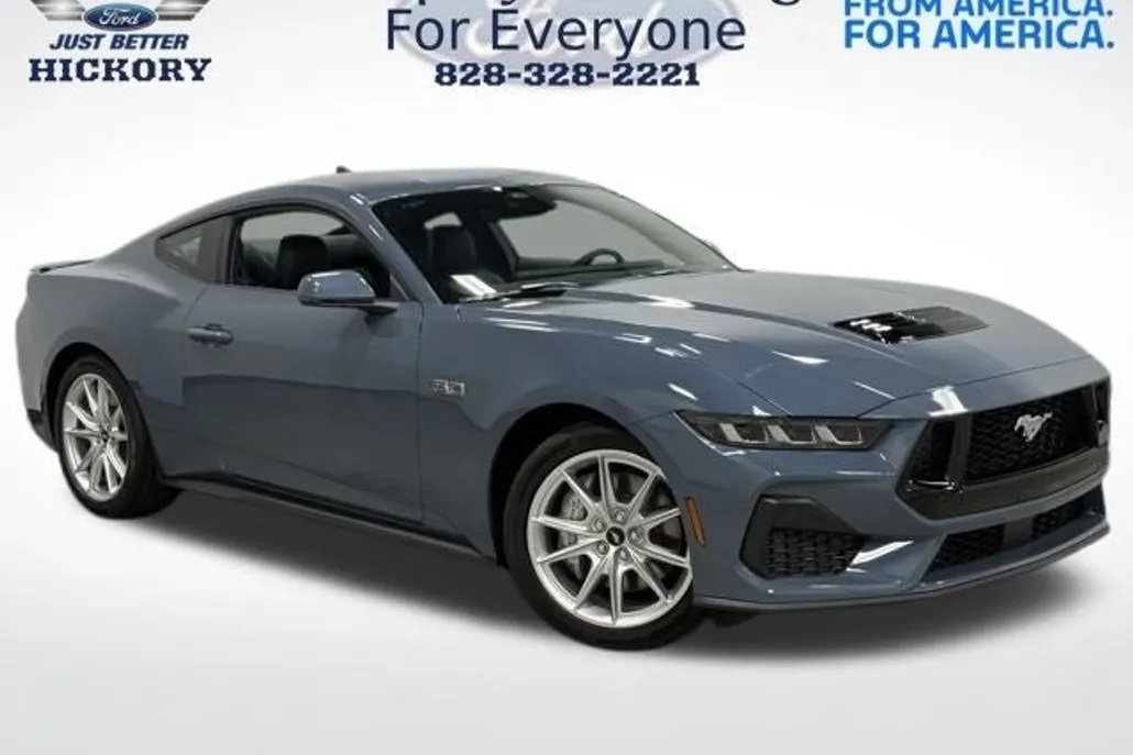 2025 Ford Mustang GT Premium photo 1