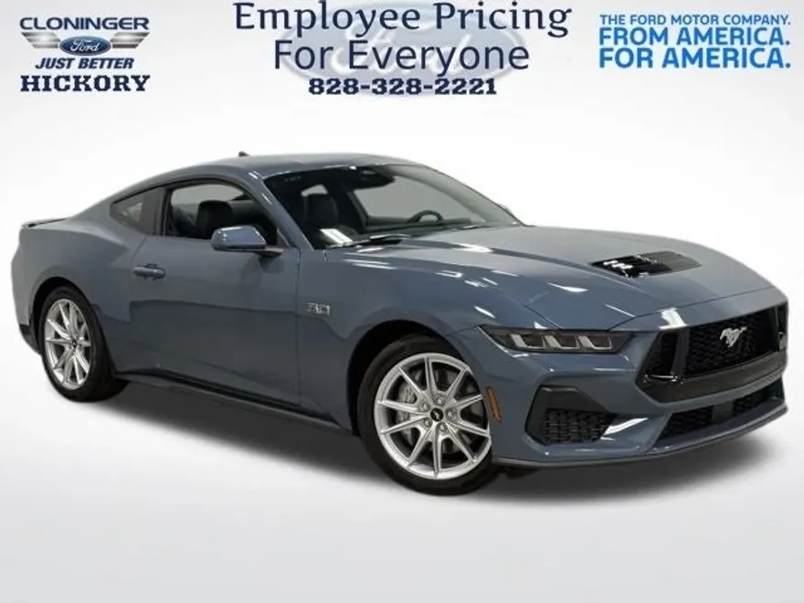 2025 Ford Mustang GT Premium photo 1