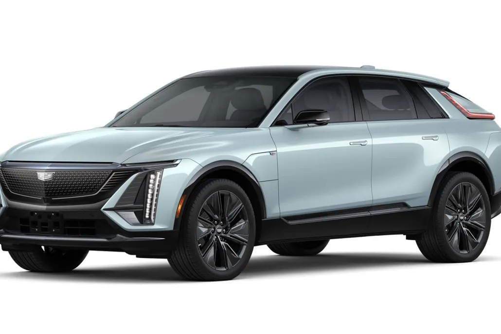 2025 Cadillac Lyriq Sport photo 1