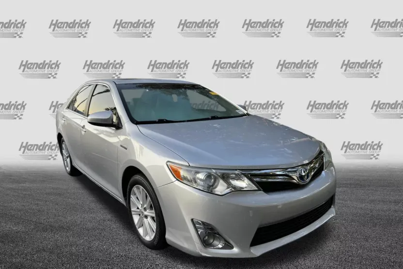 2012 Toyota Camry Hybrid XLE photo 1