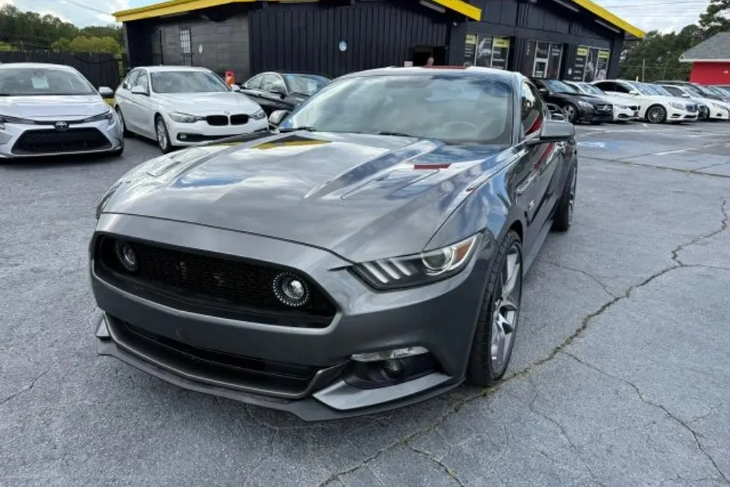2016 Ford Mustang GT Premium photo 1