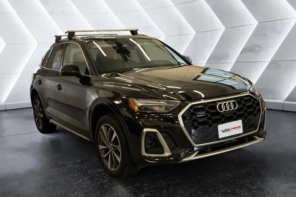 2024 Audi Q5 45 S line Premium photo 1
