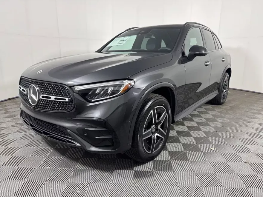 2026 Mercedes Benz GLC 300 4MATIC photo 1