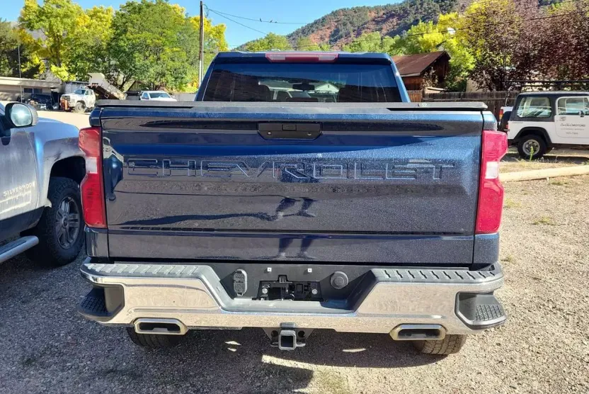 2020 Chevrolet Silverado 1500 LT photo 1
