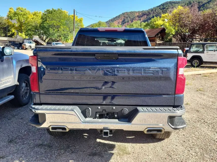 2020 Chevrolet Silverado 1500 LT photo 1