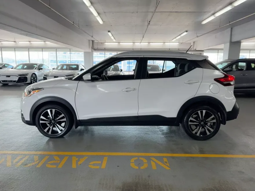 2019 Nissan Kicks SV photo 1