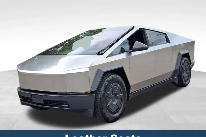 2024 Tesla Cybertruck photo 1