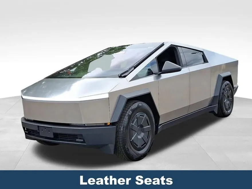 2024 Tesla Cybertruck photo 1