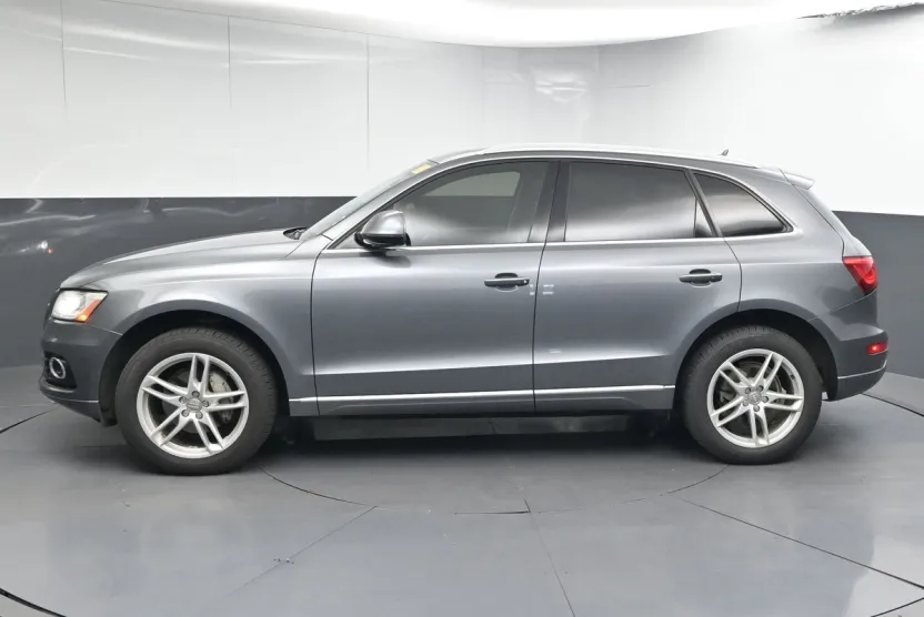 2015 Audi Q5 2.0T Premium photo 1