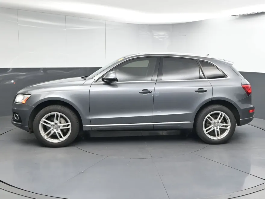 2015 Audi Q5 2.0T Premium photo 1