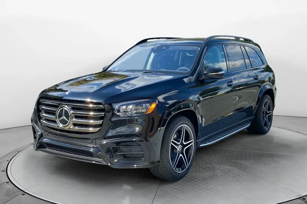 2026 Mercedes Benz GLS 450 4MATIC photo 1