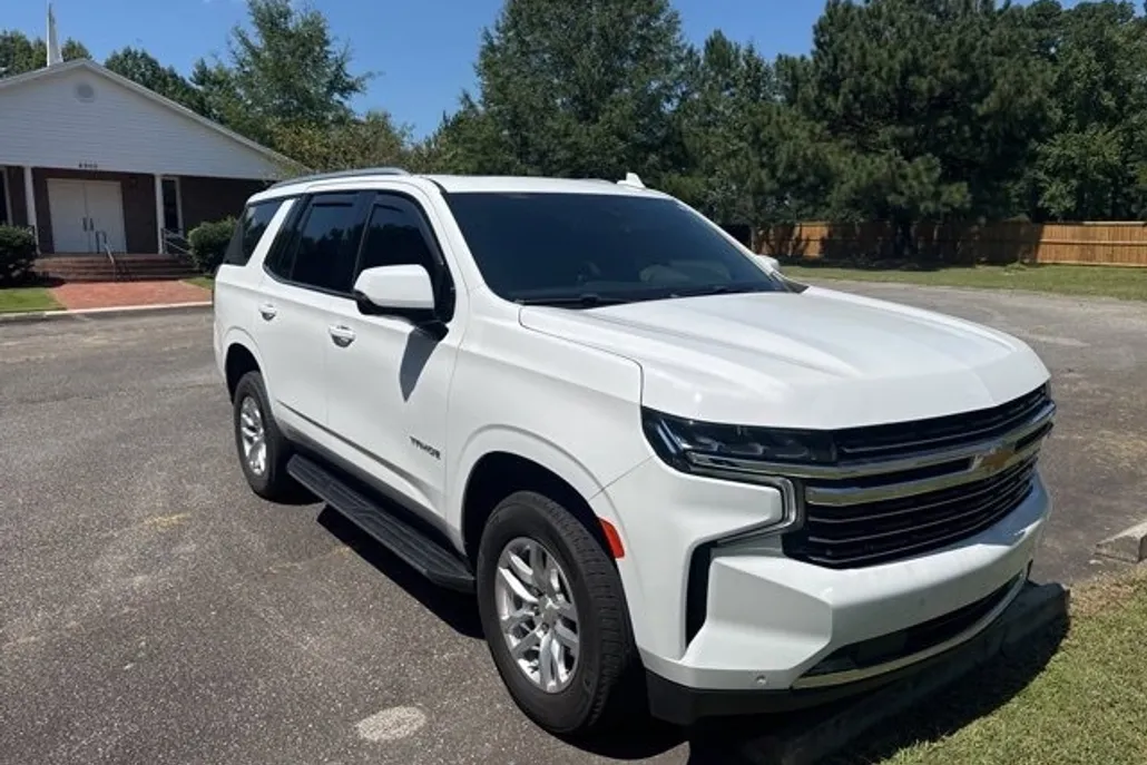 2023 Chevrolet Tahoe LT photo 1