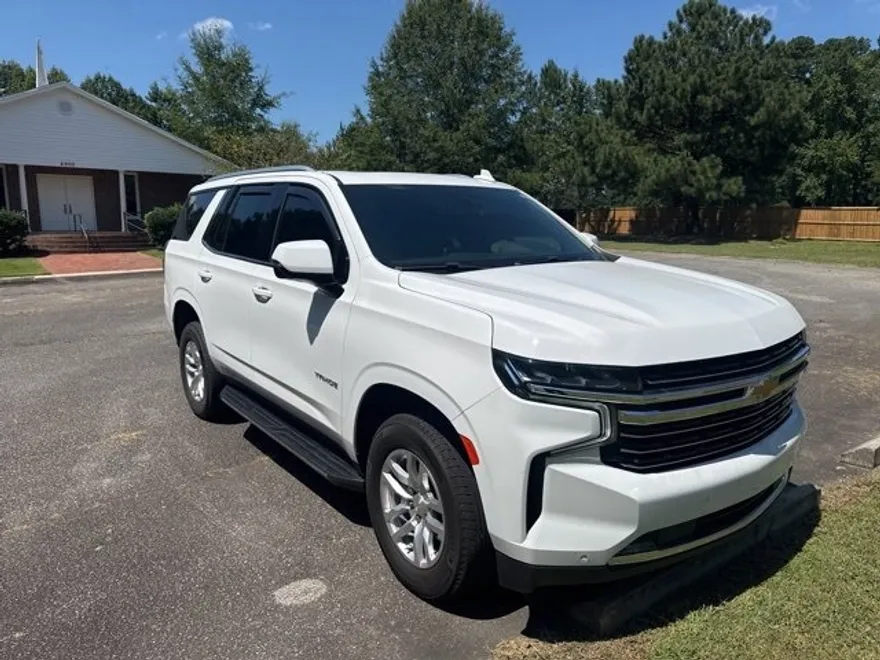 2023 Chevrolet Tahoe LT photo 1