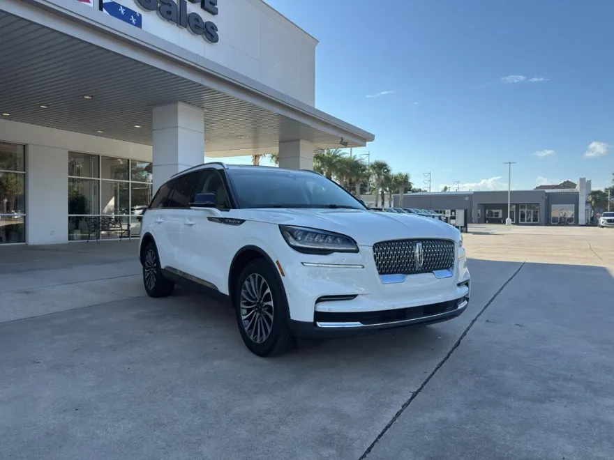 2023 Lincoln Aviator Reserve photo 1