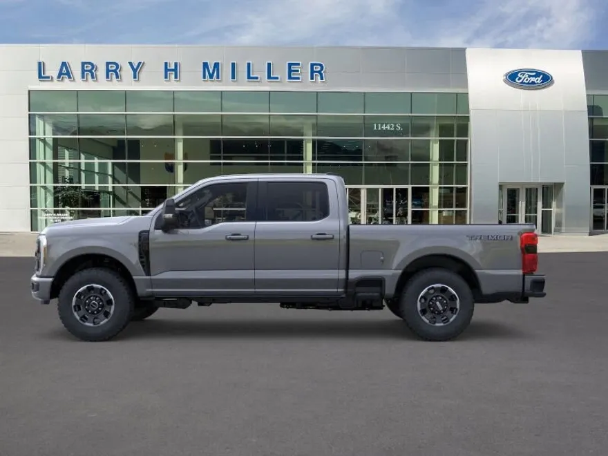 2026 Ford F-250 Lariat photo 1