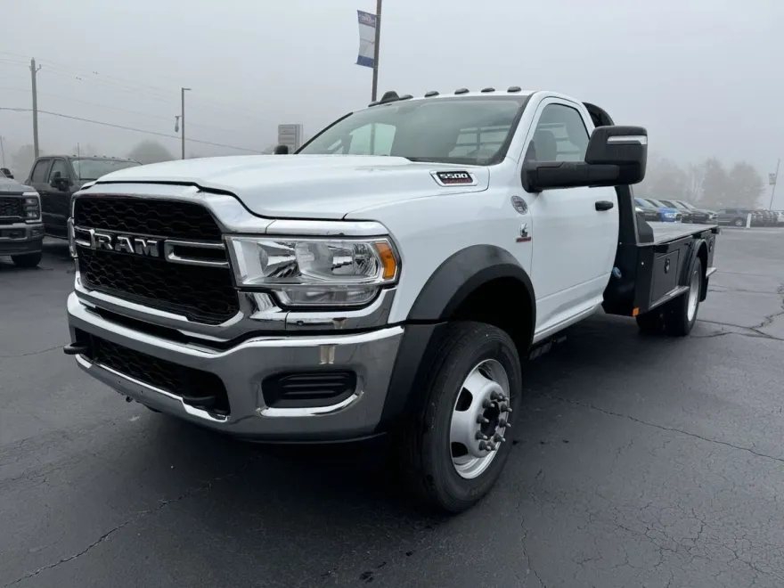 2023 Ram 5500 Tradesman photo 1