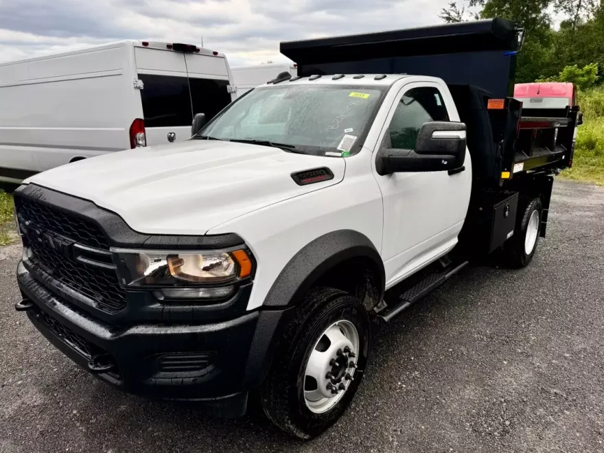 2024 Ram 5500 Tradesman photo 1