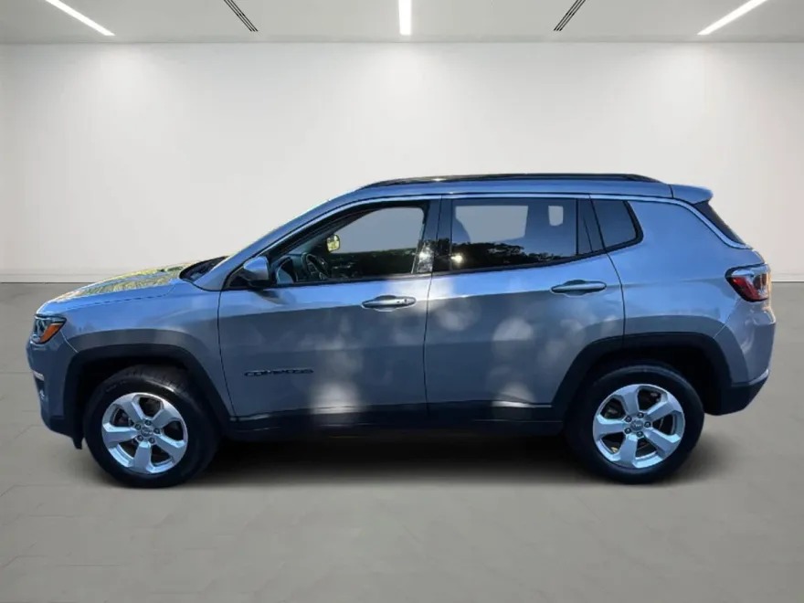 2018 Jeep Compass Latitude photo 1