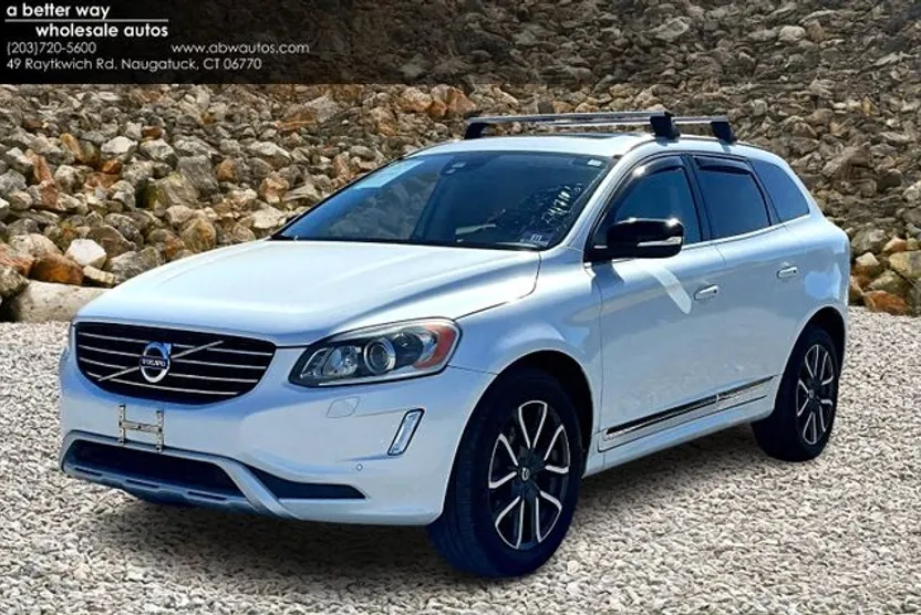 2017 Volvo XC60 T6 Dynamic photo 1