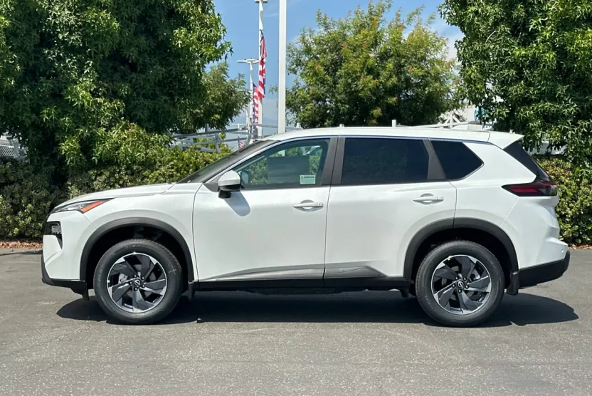 2026 Nissan Rogue SV photo 1