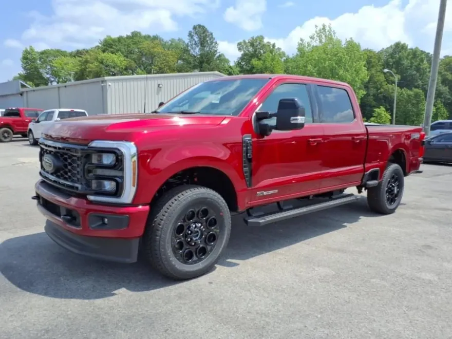 2025 Ford F-250 Lariat photo 1