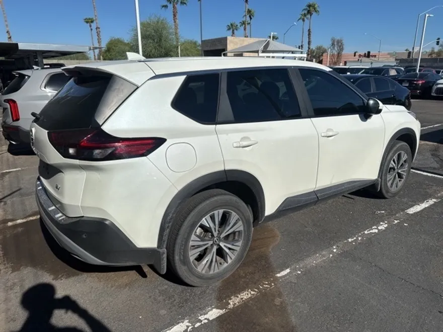 2023 Nissan Rogue SV photo 1