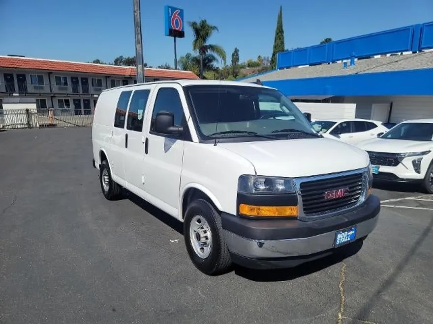 2023 Gmc Savana Cargo 2500 photo 1