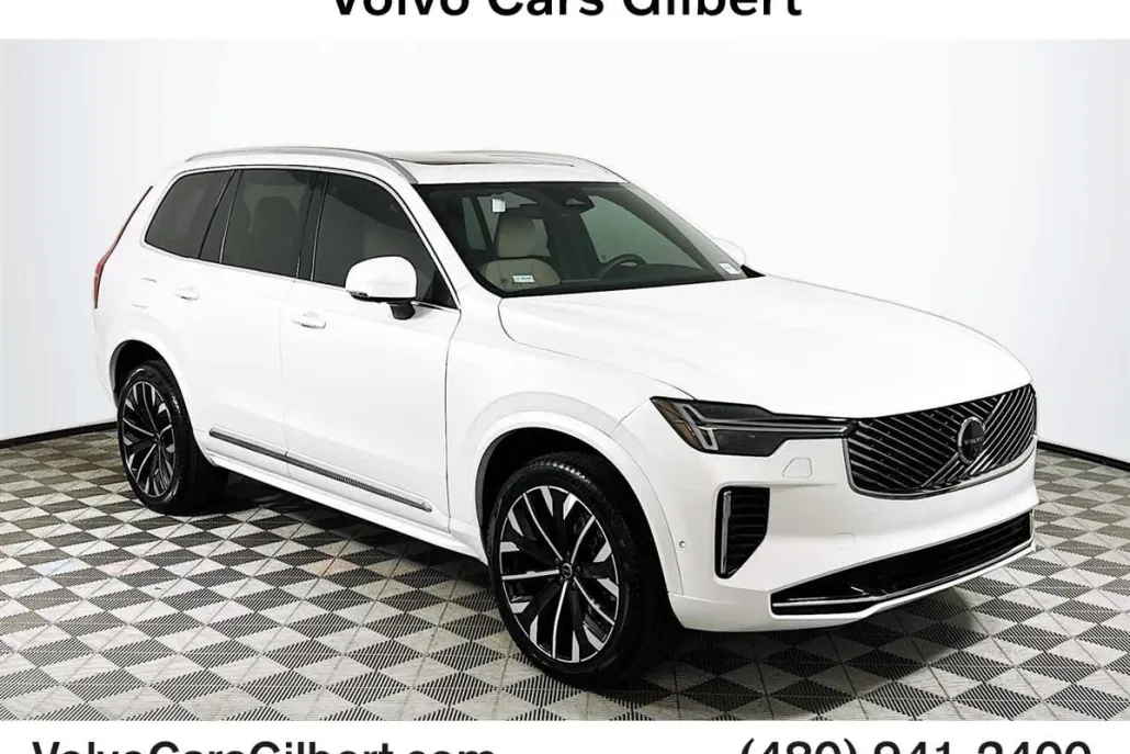 2025 Volvo XC90 T8 AWD Plus photo 1