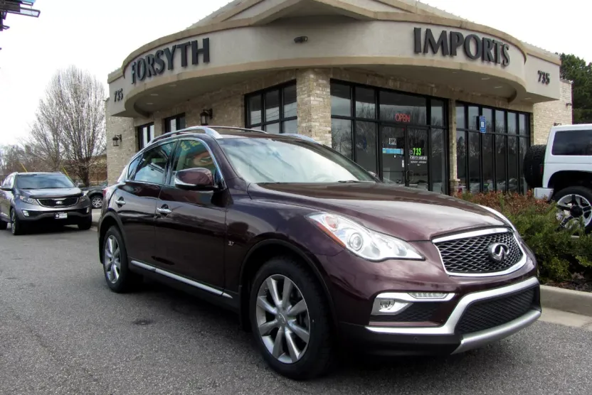 2017 Infiniti QX50 photo 1