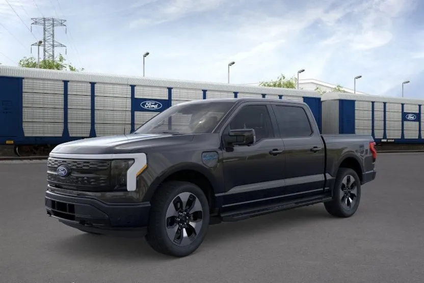 2025 Ford F-150 Lightning photo 1