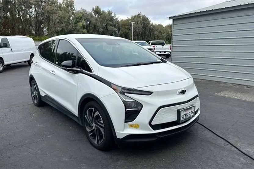 2022 Chevrolet Bolt EV 2LT photo 1