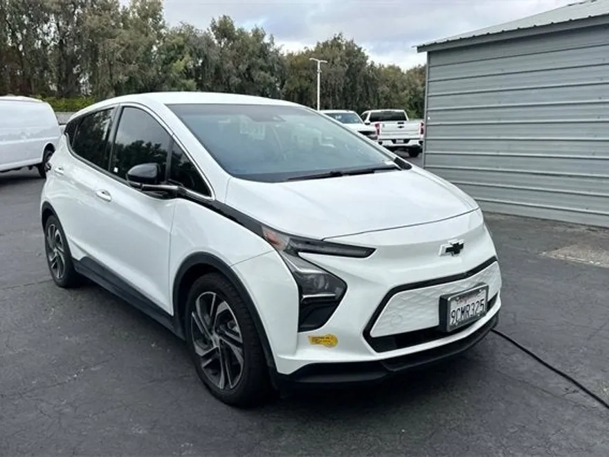 2022 Chevrolet Bolt EV 2LT photo 1