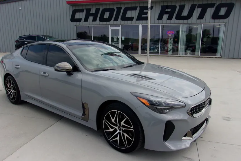 2023 Kia Stinger GT-Line photo 1