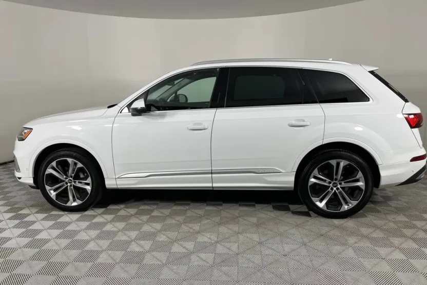 2022 Audi Q7 55 Premium Plus photo 1