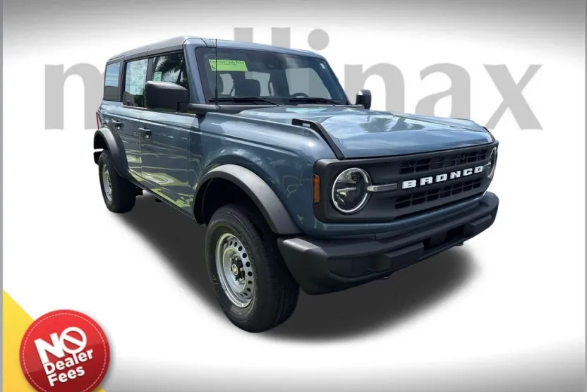 2025 Ford Bronco Base photo 1