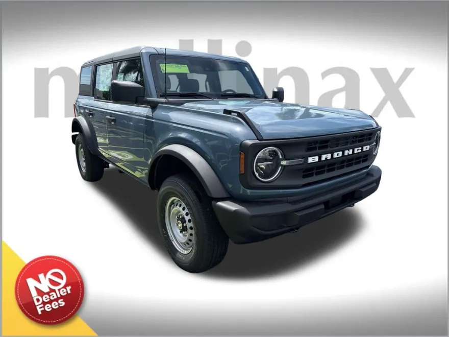 2025 Ford Bronco Base photo 1