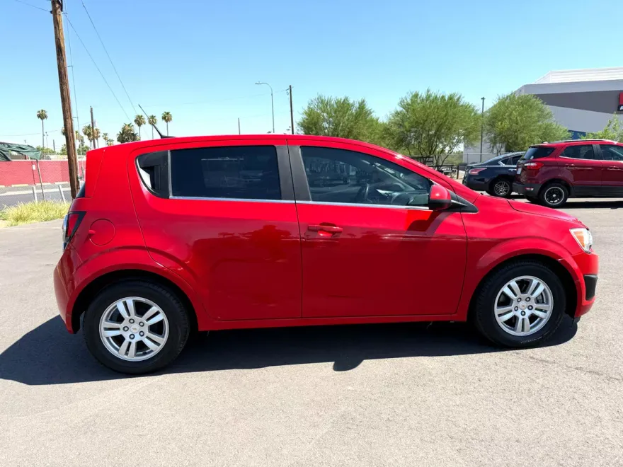 2012 Chevrolet Sonic LT photo 1