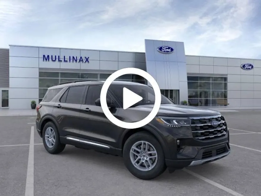 2025 Ford Explorer photo 1