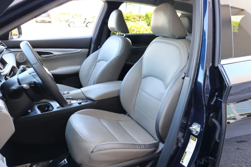 2023 Infiniti QX50 Luxe photo 1