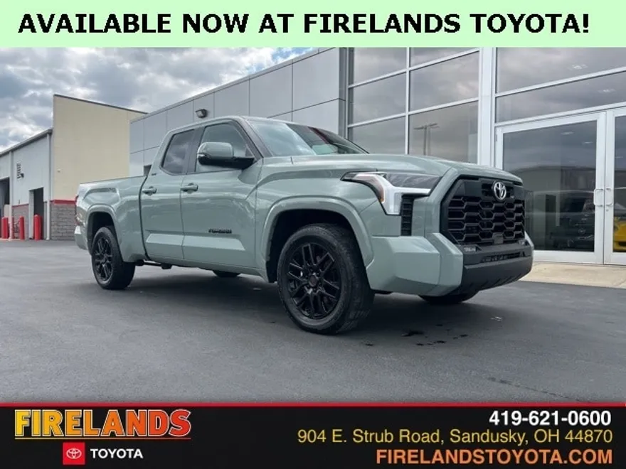 2024 Toyota Tundra SR5 photo 1