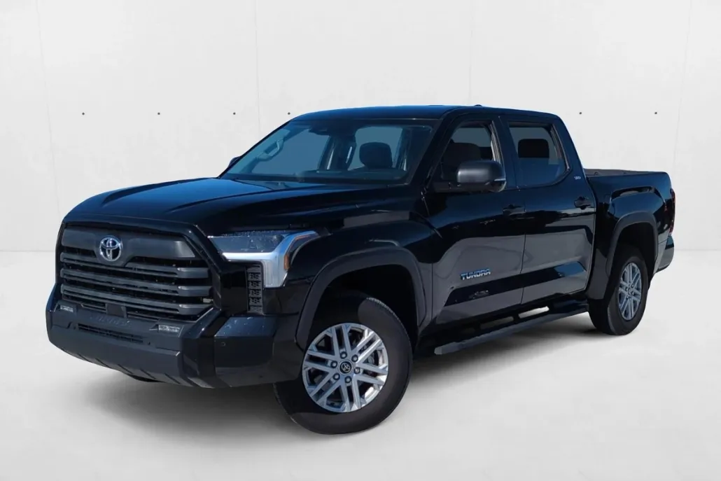2024 Toyota Tundra SR5 CrewMax photo 1