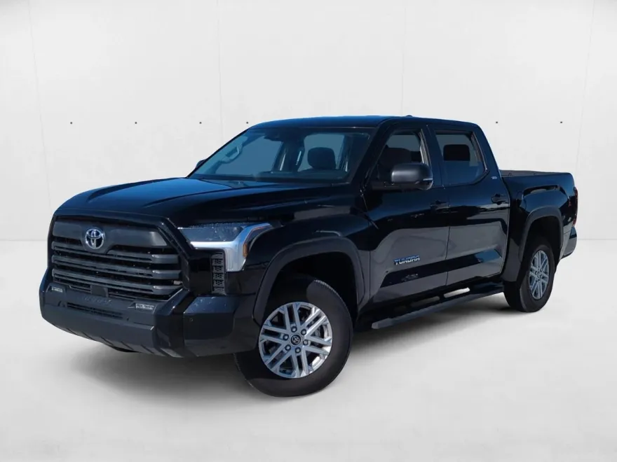 2024 Toyota Tundra SR5 CrewMax photo 1
