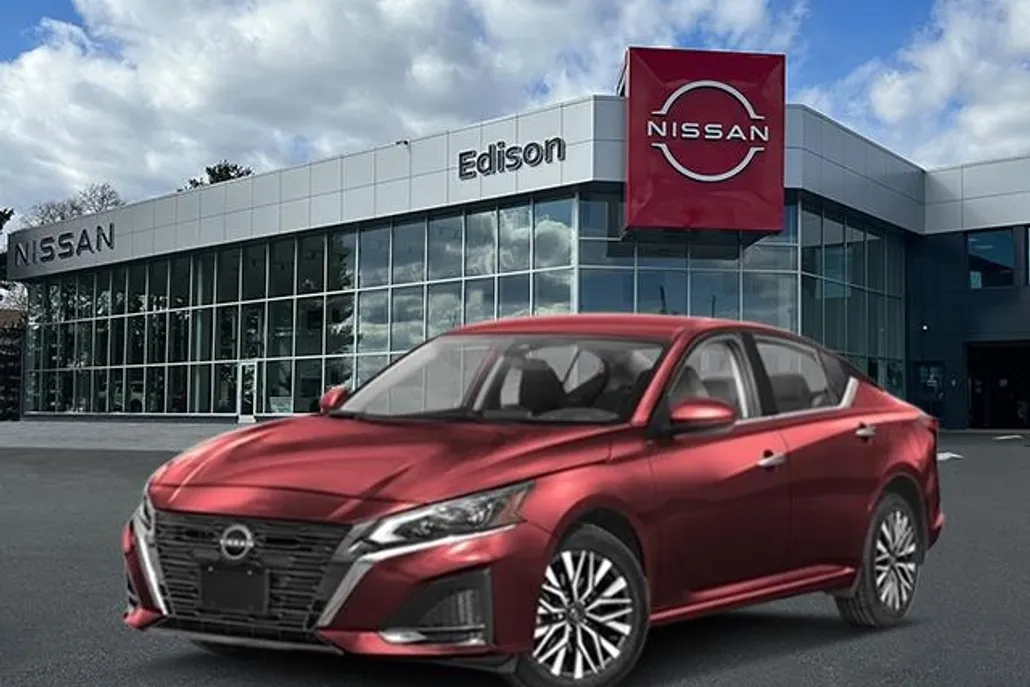 2025 Nissan Altima SV photo 1