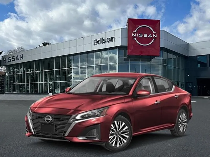 2025 Nissan Altima SV photo 1