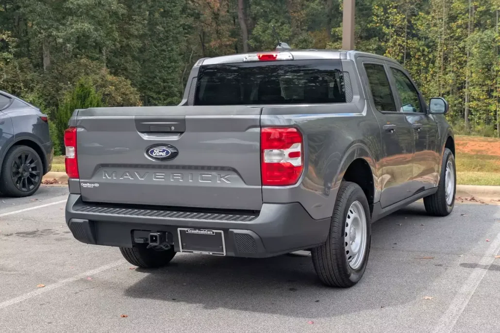 2025 Ford Maverick XL photo 1