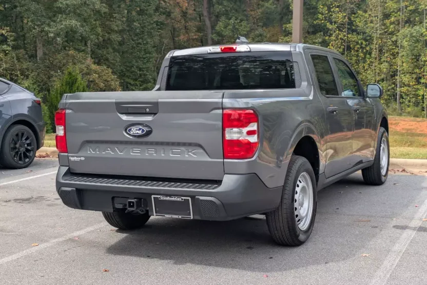 2025 Ford Maverick XL photo 1
