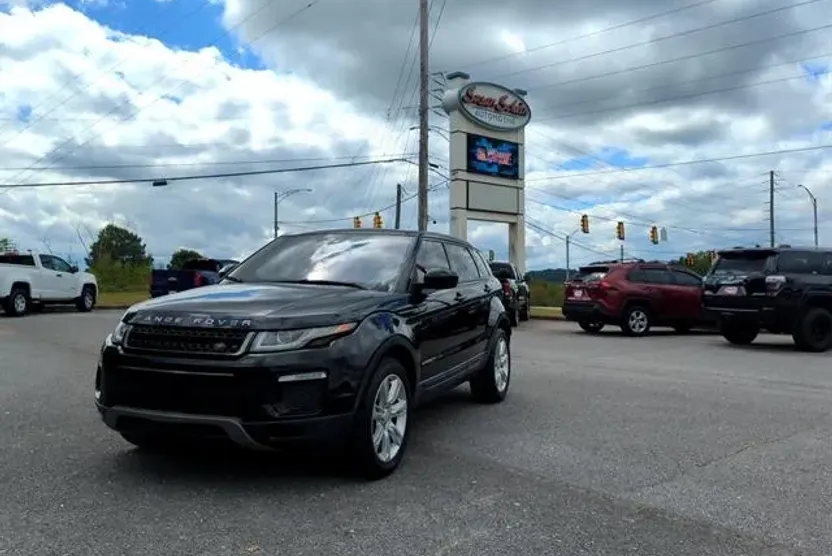 2017 Land Rover Range Rover Evoque SE photo 1
